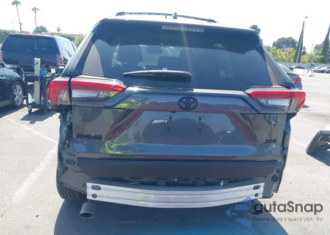 2024 Toyota Rav4 Xle z USA, uszkodzony, nr VIN 2T3W1RFVXRW355197